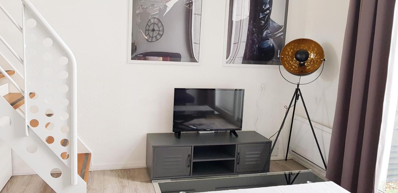 Appartement Cinema Aux Portes Du Futuroscope Chasseneuil-du-Poitou Luaran gambar